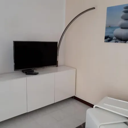 Apartmen Relax 200 M T Beach Apartment Rovinj Exterior photo